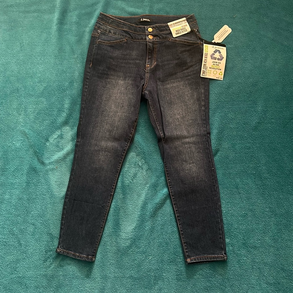 Jeans for my petite girlys 😊